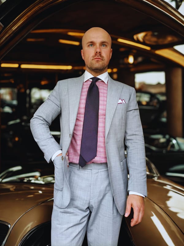 Grey Reigns Supreme: Why Light Grey Suits Define Modern Elegance